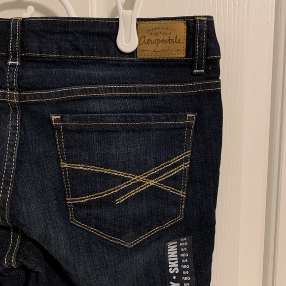 Aeropostale Women Bayla Low Rise Distressed Skinny Jeans Size 5/6 - Picture 8 of 11